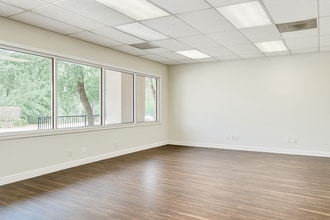 900 Round Rock Ave, Round Rock, TX for lease Interior Photo- Image 2 of 7