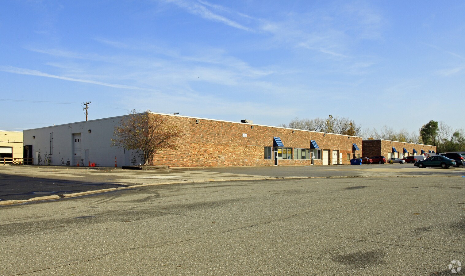 210 Hayes Dr, Brooklyn Heights, OH 44131