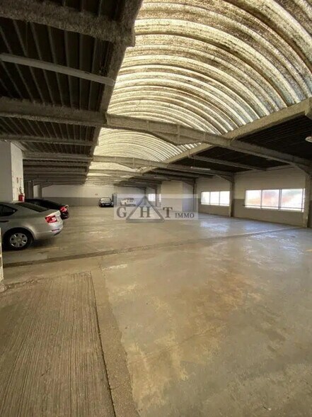 Industrial in Saint-Maur-des-Fossés for lease - Building Photo - Image 3 of 3