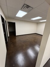 1523-1531 Central Park Dr, Hurst, TX for lease Interior Photo- Image 2 of 12