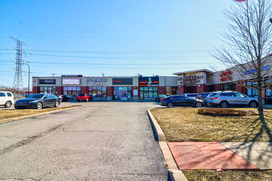 8302-8322 S Harlem Ave, Bridgeview, IL for sale - Building Photo - Image 1 of 1