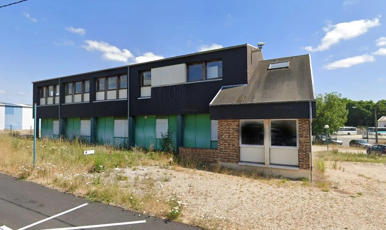 Office in Port-Jérôme-sur-Seine for sale Building Photo- Image 1 of 9