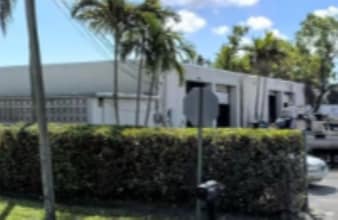 1360 NW 13th St, Pompano Beach, FL for sale Interior Photo- Image 2 of 2