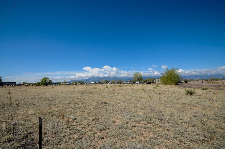 208 Troy Hill Rd, Colorado Springs, CO 80916