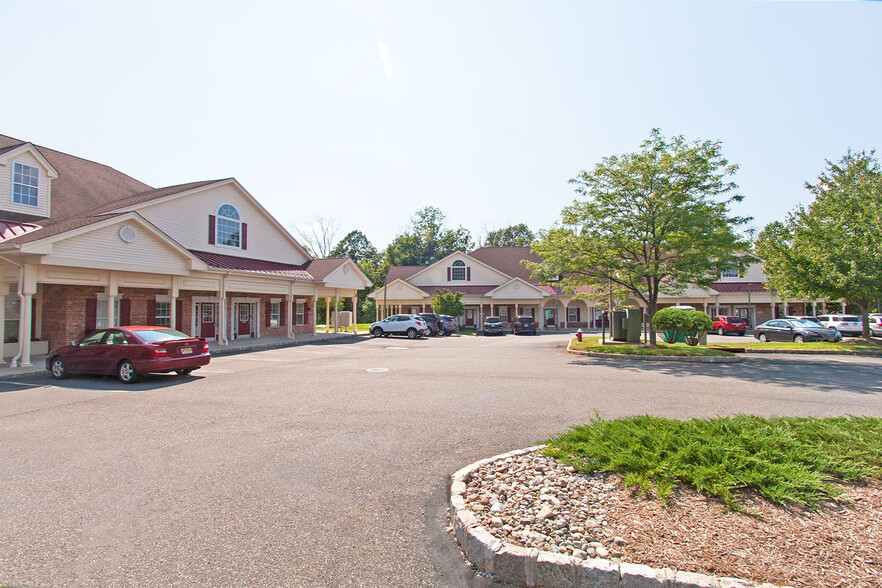 390 Amwell Rd, Hillsborough, NJ for lease - Building Photo - Image 2 of 10