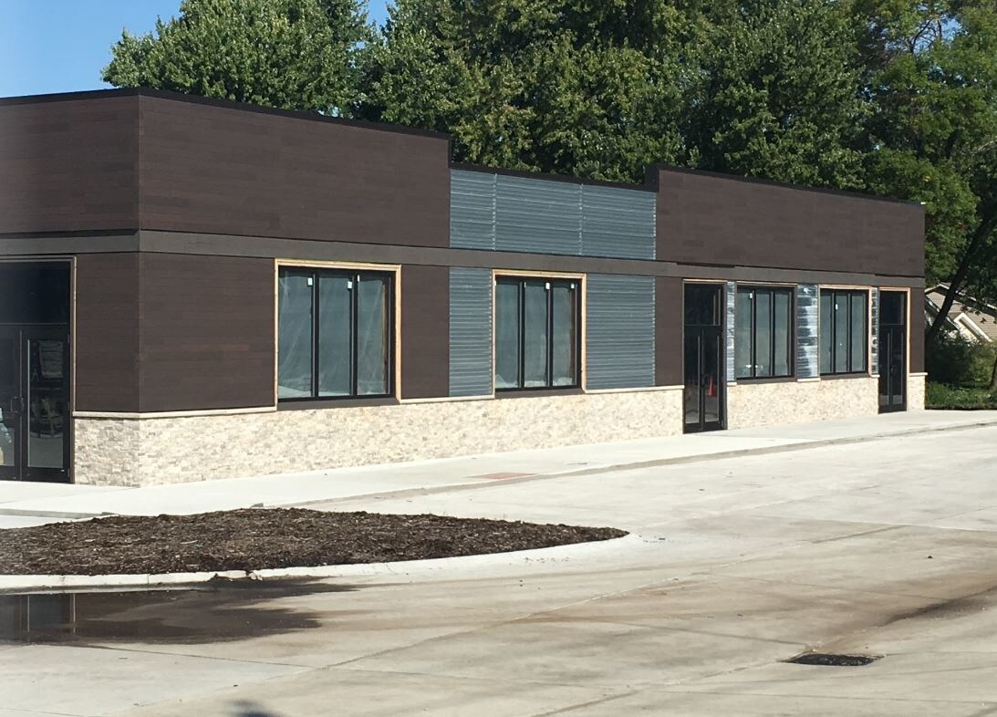 201 W 2nd Ave, Coal Valley, IL 61240