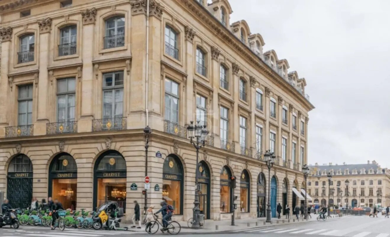 Office in Paris for lease Building Photo- Image 1 of 5