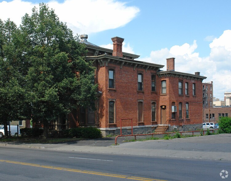 7 Hopper St, Utica, NY for sale - Primary Photo - Image 1 of 1
