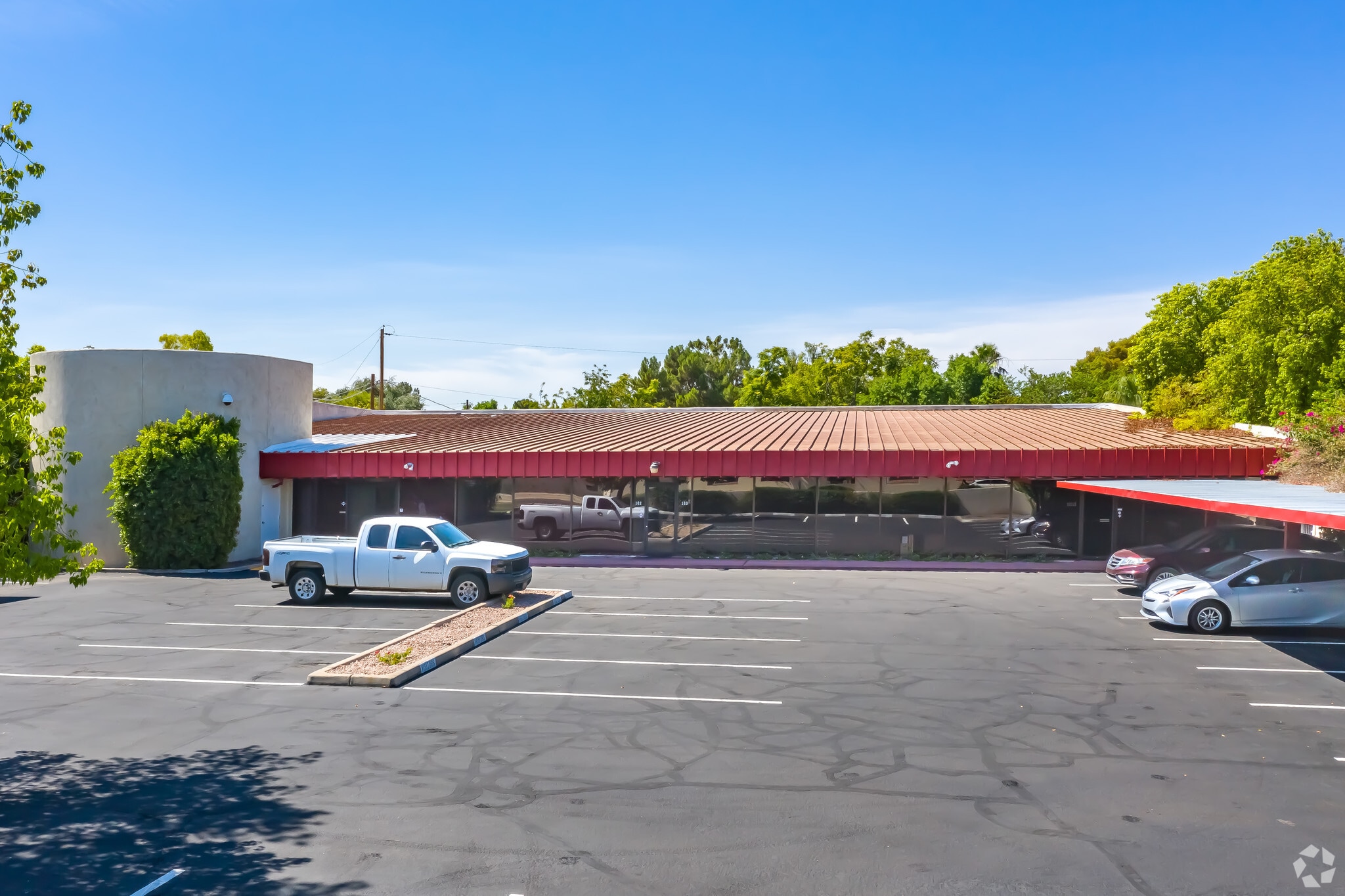 2701 E Osborn Rd, Phoenix, AZ for lease Building Photo- Image 1 of 11