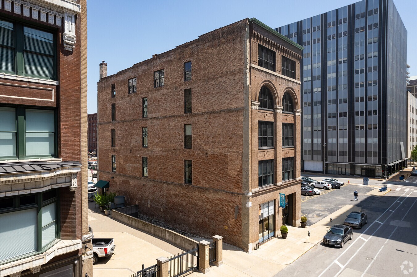 11131115 Locust St, Saint Louis, MO 63101