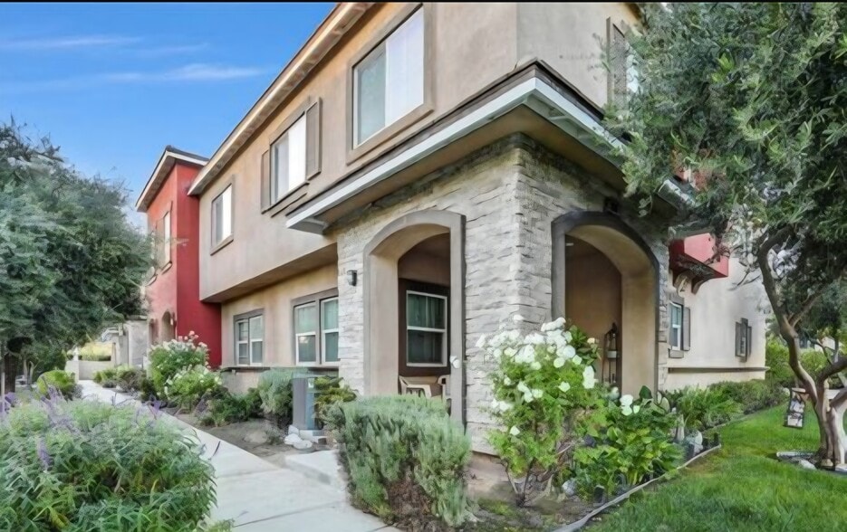 228 N Orange Ave, Rialto, CA for sale - Building Photo - Image 2 of 21