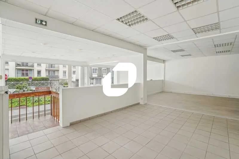 Office in Palaiseau for lease - Interior Photo - Image 3 of 14