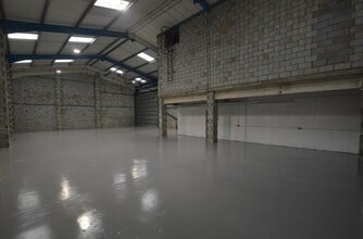 Willow Ln, Mitcham for lease Interior Photo- Image 2 of 3