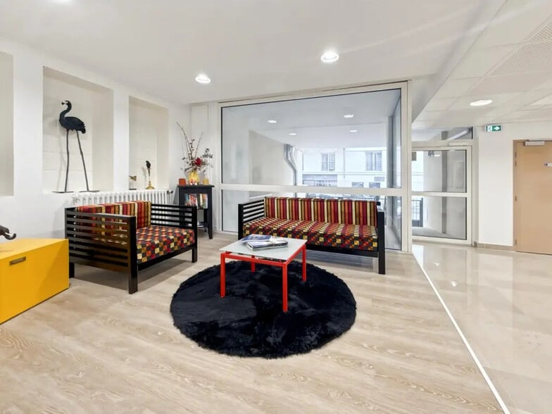 27 Rue Du Moulin, Puteaux for lease - Lobby - Image 3 of 11