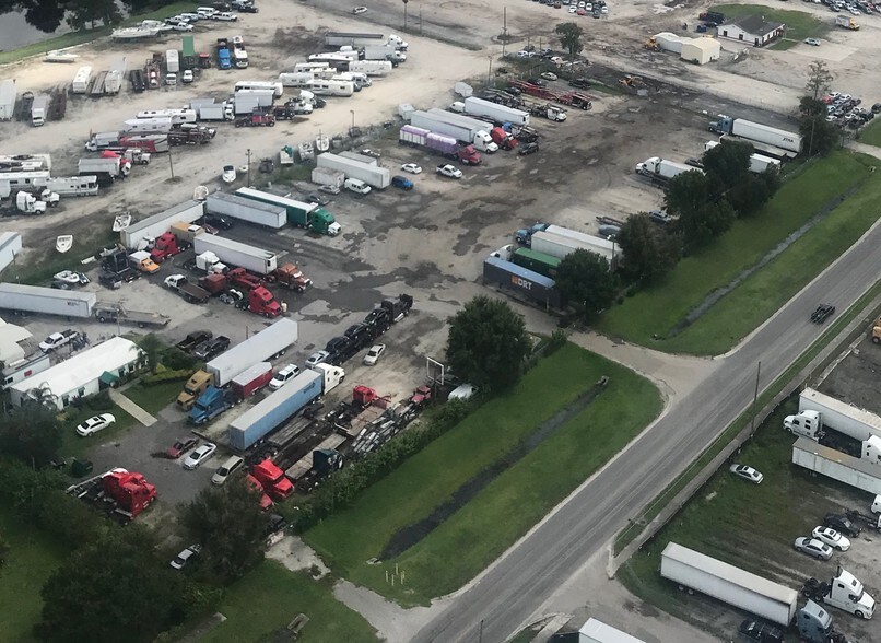 9721 Boggy Creek Rd, Orlando, FL 32824