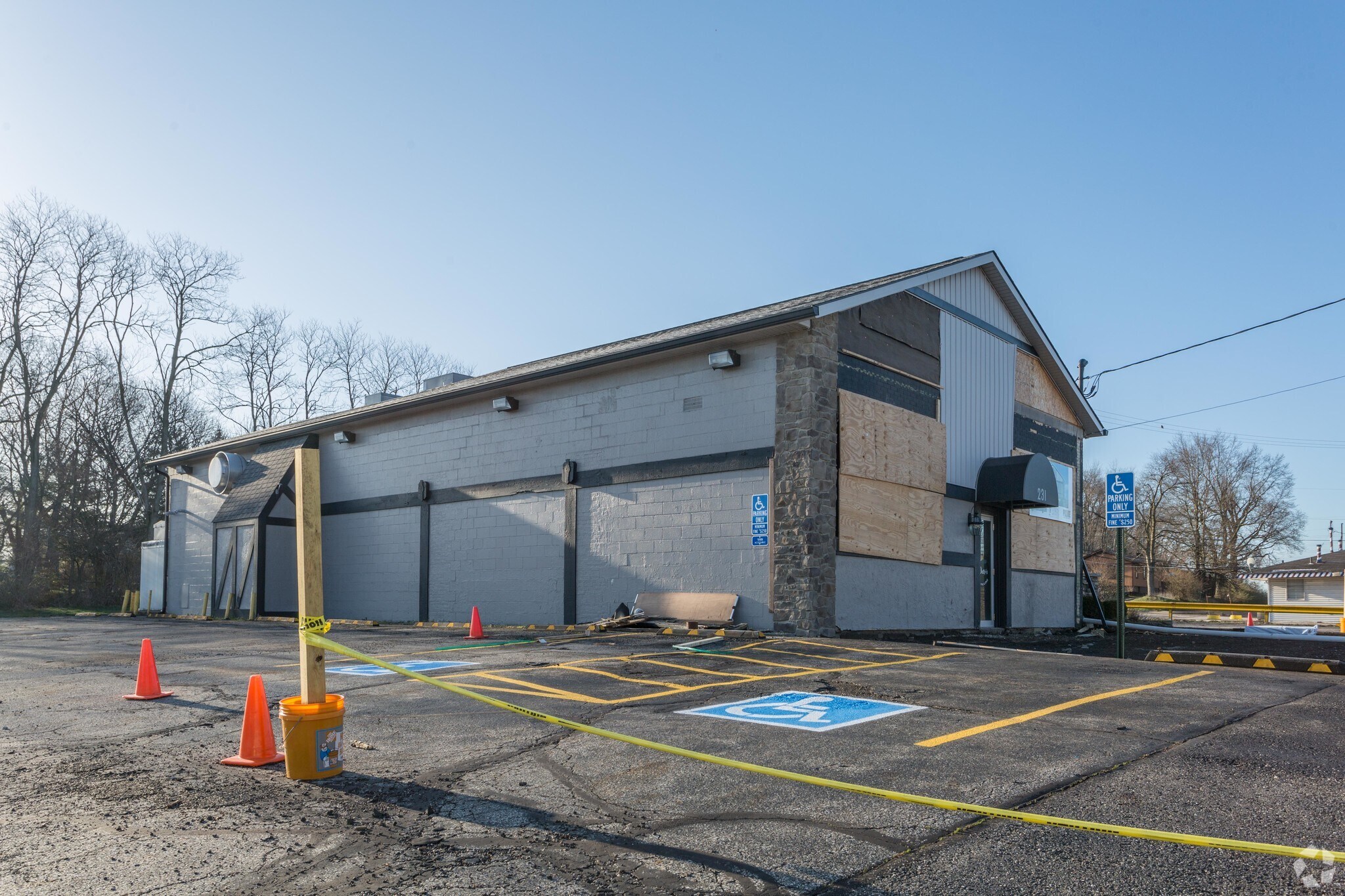 231 Darrow Rd, Akron, OH for sale Primary Photo- Image 1 of 1