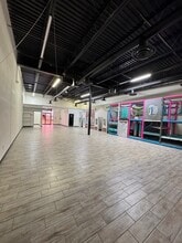 301 W Griffin Pky, Mission, TX for lease Interior Photo- Image 2 of 5