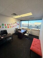 2755-2795 E Desert Inn Rd, Las Vegas, NV for lease Interior Photo- Image 1 of 1