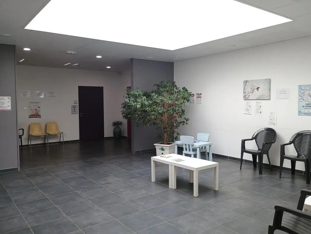 5 Rue Kerkeni, Arbent for lease Lobby- Image 1 of 6