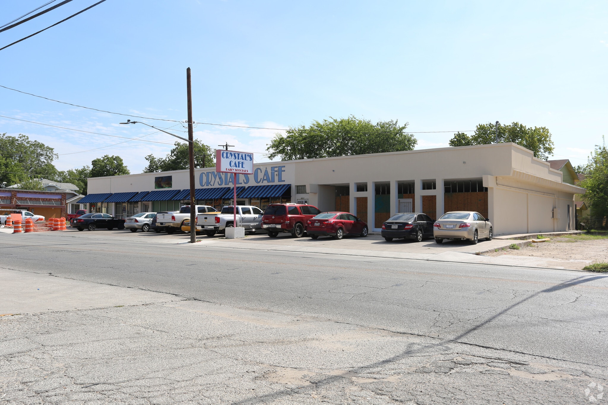 2418-2426 N Zarzamora St, San Antonio, TX for lease Primary Photo- Image 1 of 5