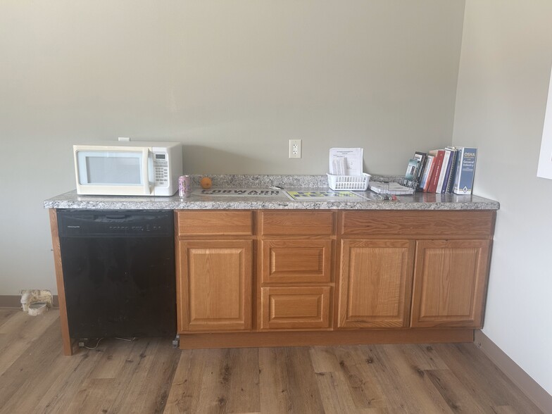 705 Main St, Ridgeway, WI for lease - Building Photo - Image 3 of 14