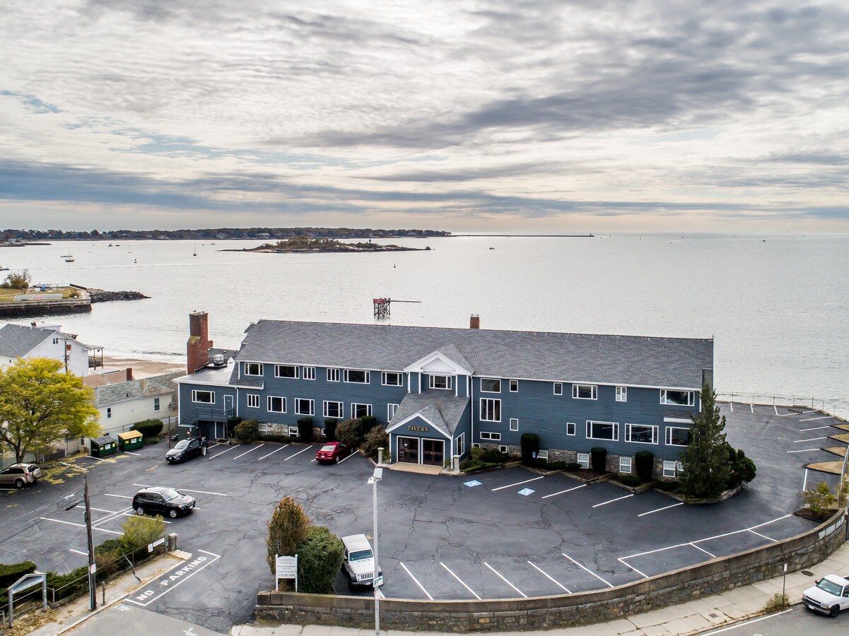 30 Western Ave, Gloucester, MA 01930