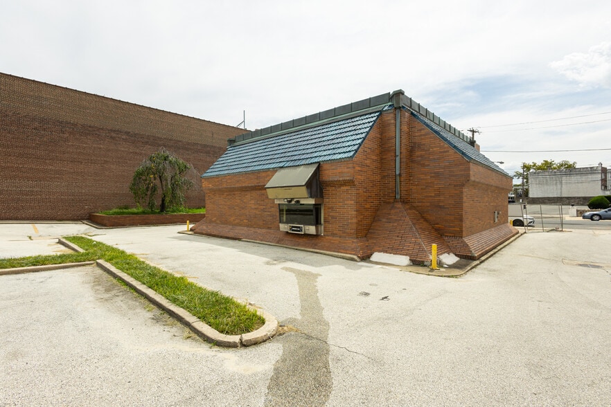 6503-6515 Haverford Ave, Philadelphia, PA for lease - Building Photo - Image 2 of 12