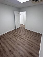 835 Louisa St, Lansing, MI for lease Interior Photo- Image 2 of 3