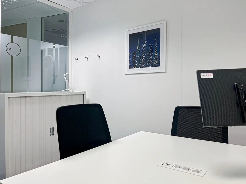 9 Rue Gaston Boyer, Reims for lease - Interior Photo - Image 1 of 15