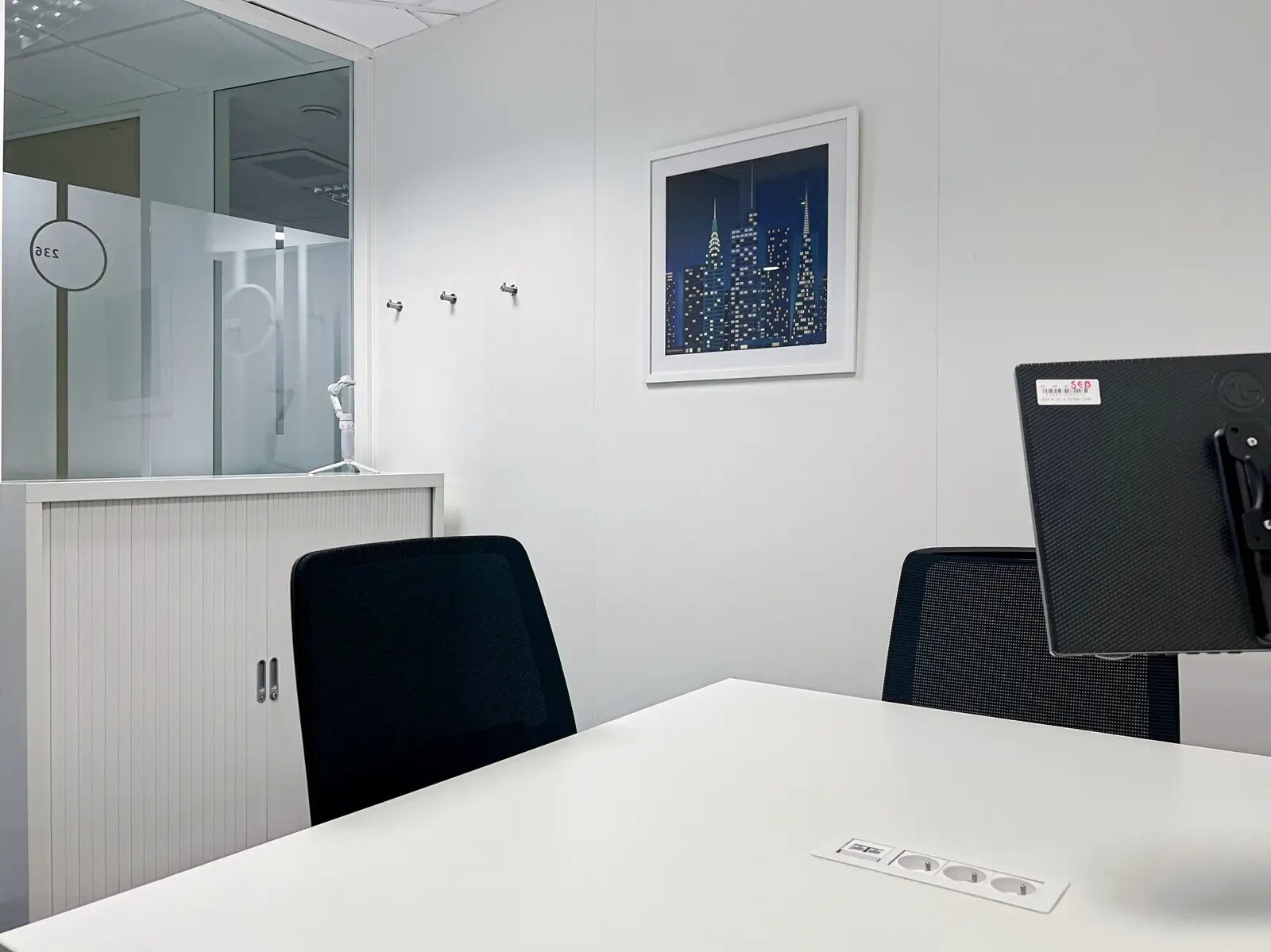 9 Rue Gaston Boyer, Reims for lease Interior Photo- Image 1 of 16