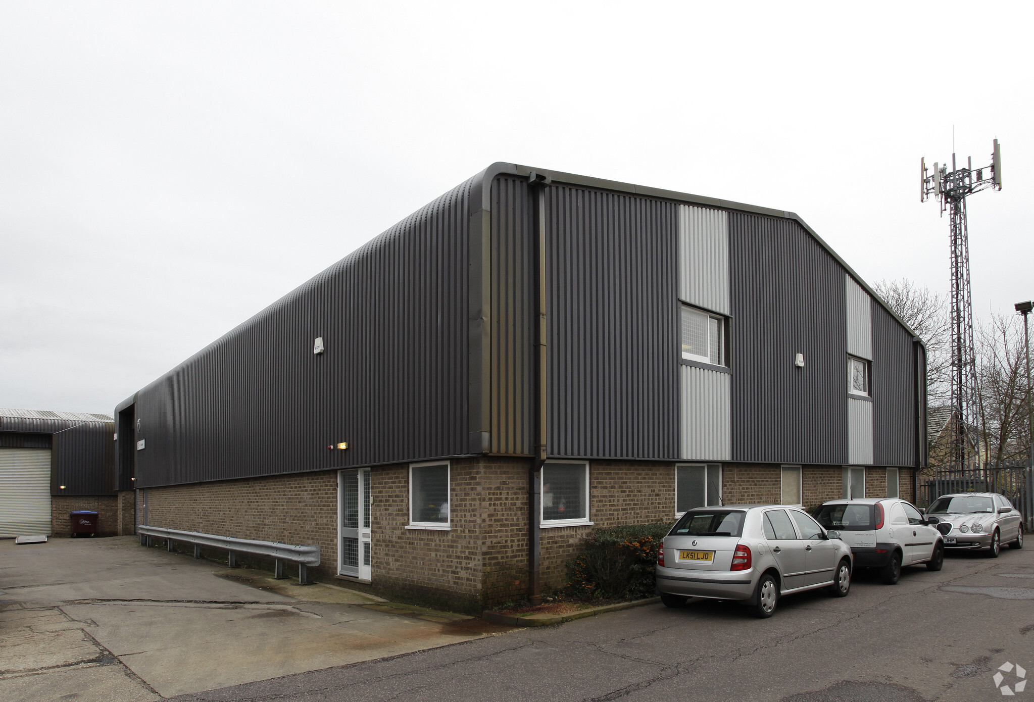 Sundon Park Rd, Luton for lease Primary Photo- Image 1 of 2