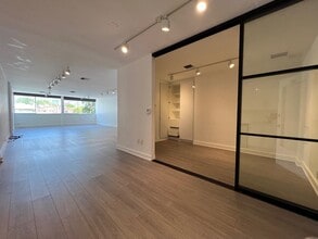 101-109 S Robertson Blvd, Los Angeles, CA for lease Interior Photo- Image 1 of 3