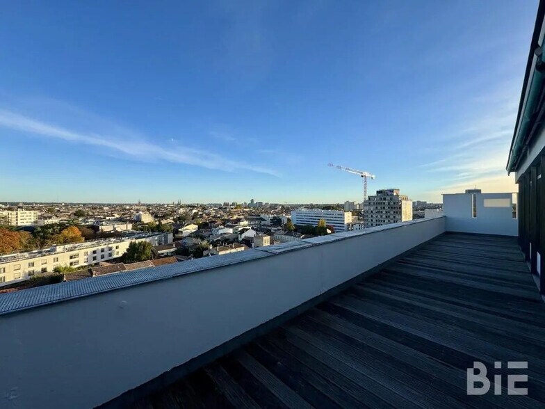 Office in Bordeaux for lease - Aerial - Image 3 of 7