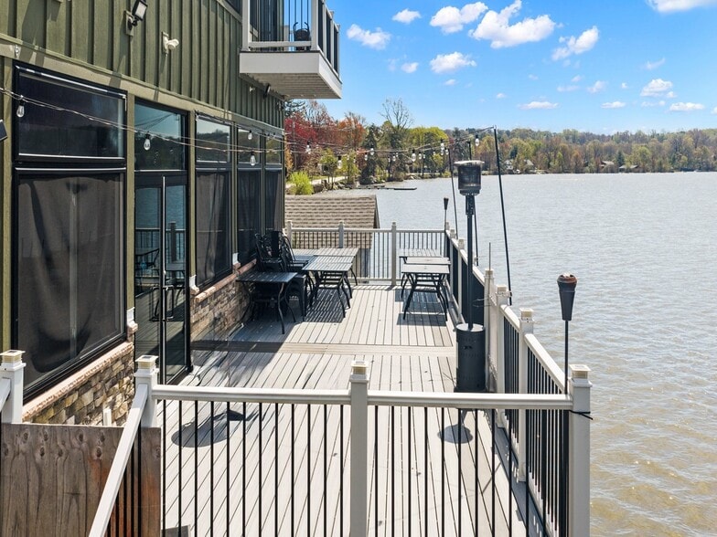 97 Sand Shore Rd, Budd Lake, NJ for sale - Building Photo - Image 3 of 30