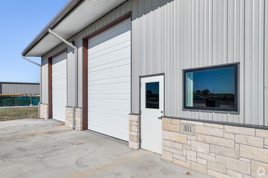 5225 County Road 1205, Cleburne, TX for lease - Building Photo - Image 3 of 14