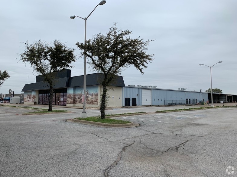 101 N Rogers Rd, Irving, TX for sale - Building Photo - Image 1 of 1