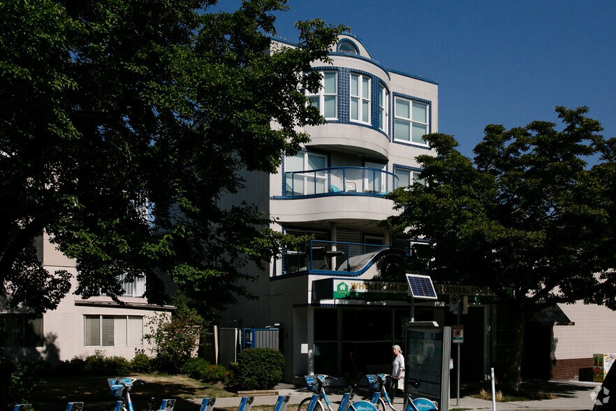 2209 York Ave, Vancouver, BC for sale - Primary Photo - Image 1 of 1