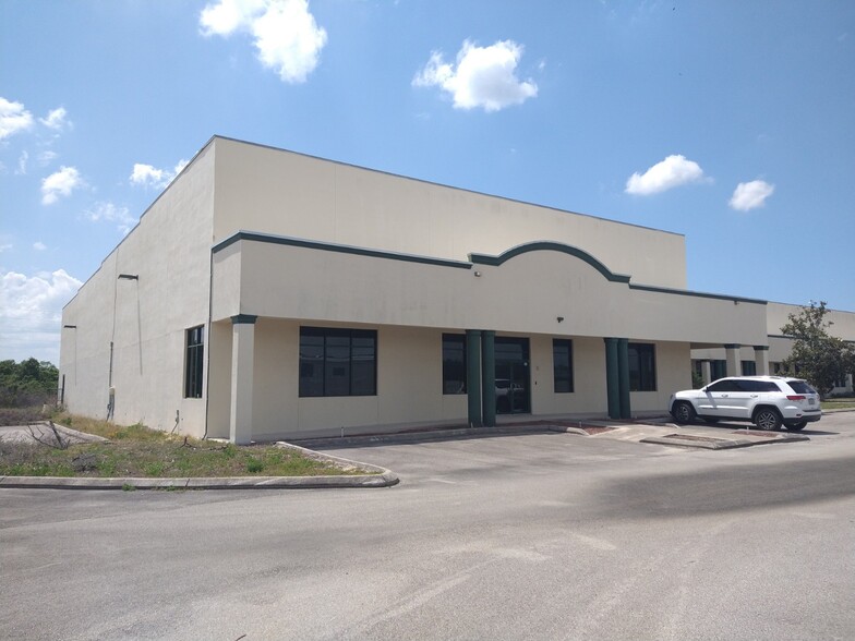 1750 Longleaf Blvd, Lake Wales, FL for lease - Building Photo - Image 2 of 6