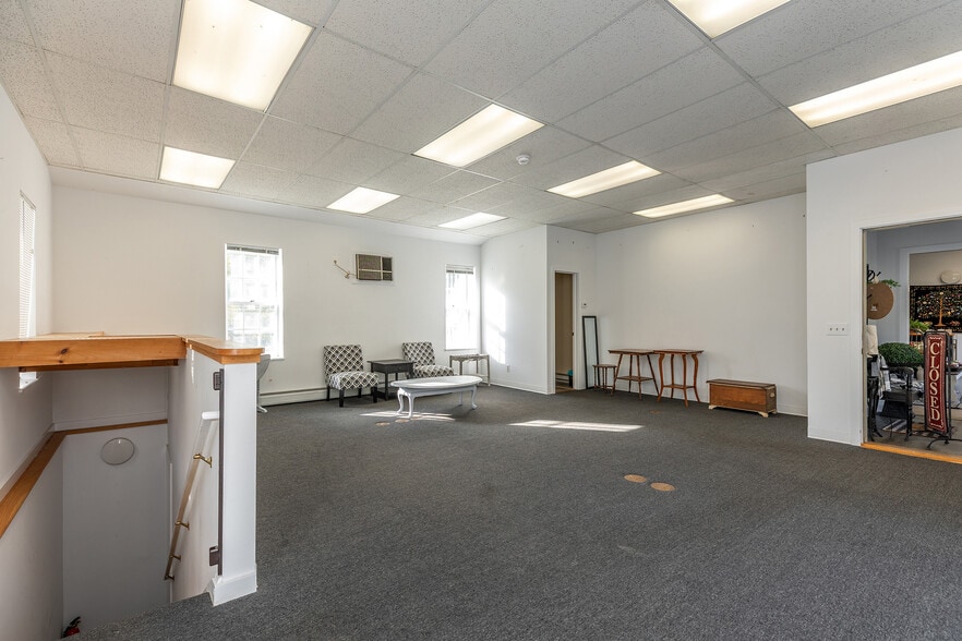 22 Kent Road, Cornwall Bridge, CT for sale - Building Photo - Image 3 of 51