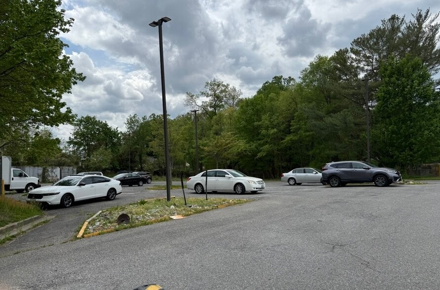 5609 Old Branch Ave, Camp Springs, MD for lease - Building Photo - Image 3 of 8