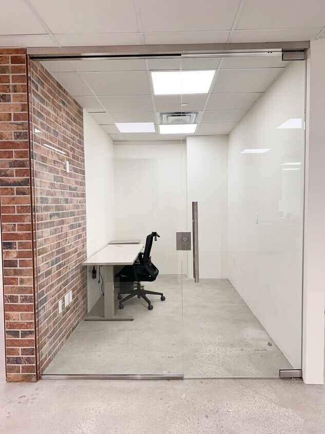 1180 S Beverly Dr, Los Angeles, CA for lease Interior Photo- Image 1 of 1