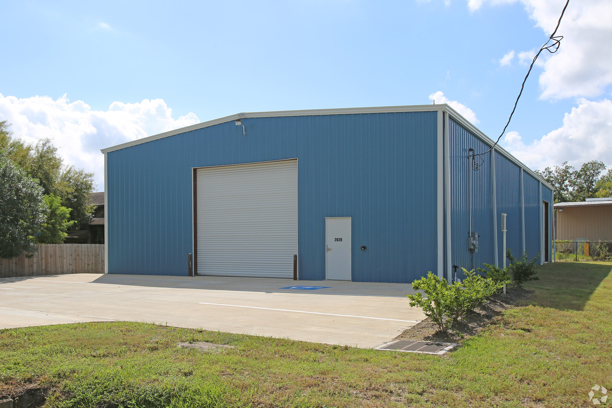 2820 Morning Glory Dr, Pasadena, TX for lease Primary Photo- Image 1 of 8