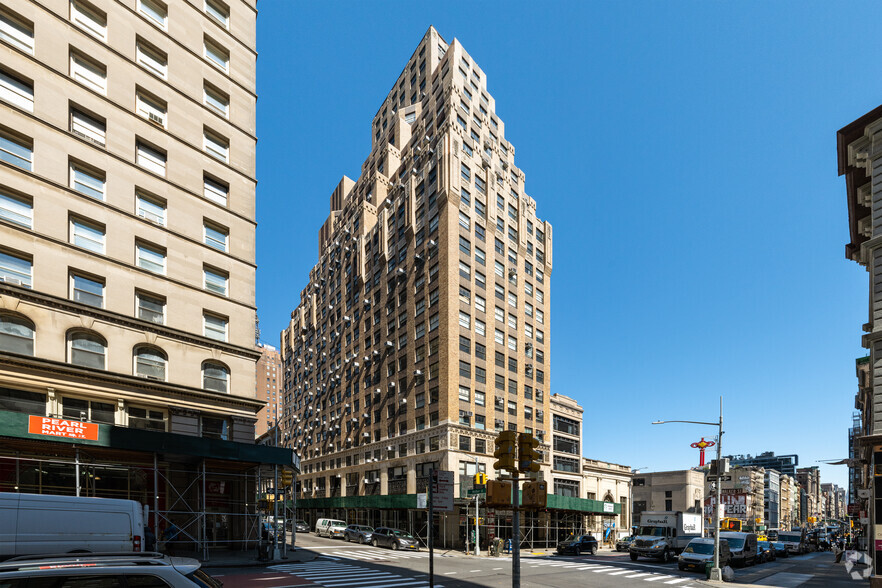 401 Broadway, New York, NY for lease - Building Photo - Image 1 of 17