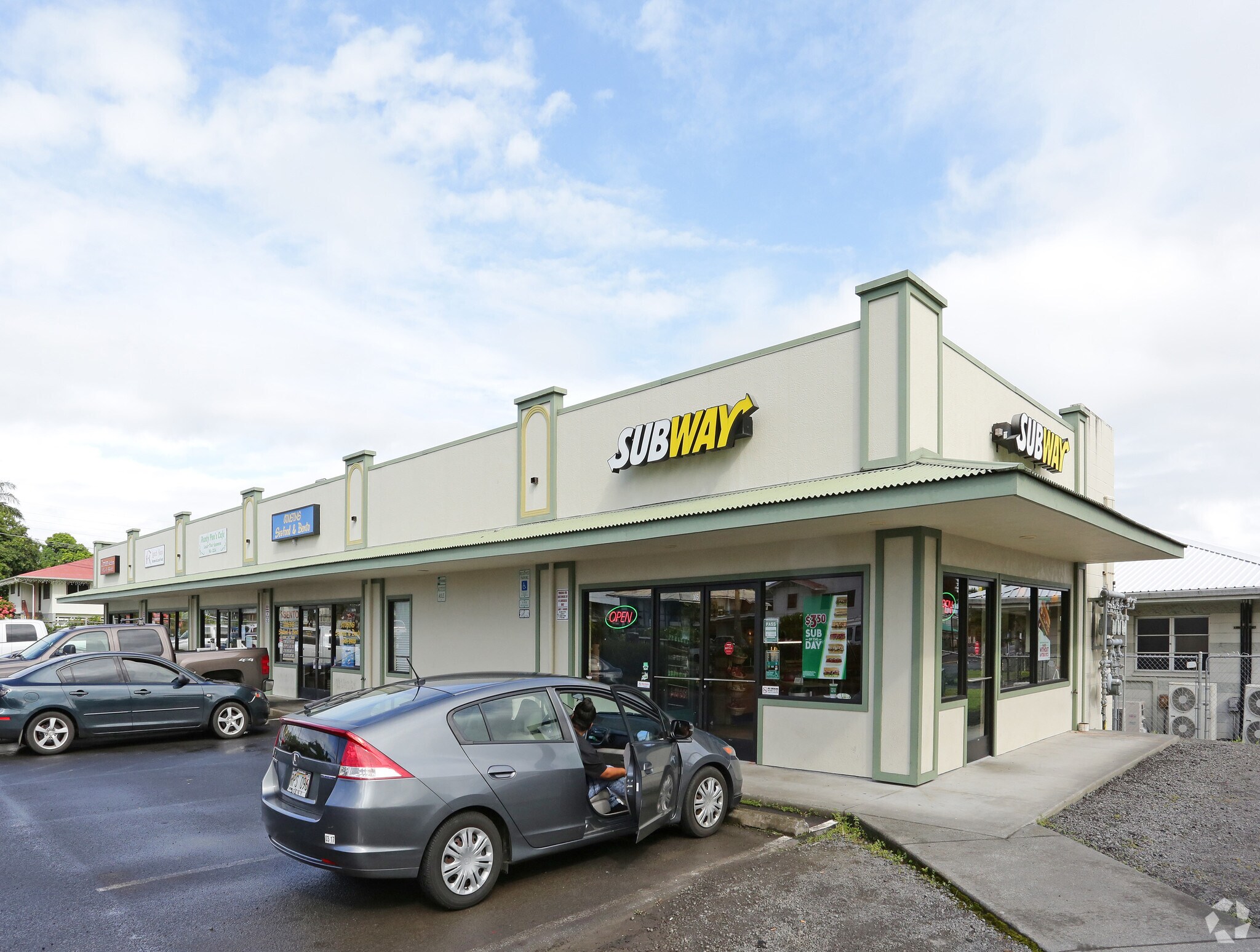 14 W Lanikaula St, Hilo, HI for sale Primary Photo- Image 1 of 1