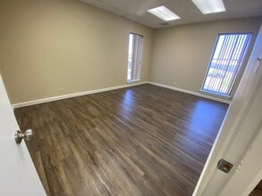 401 E Front St, Tyler, TX for lease Interior Photo- Image 2 of 2