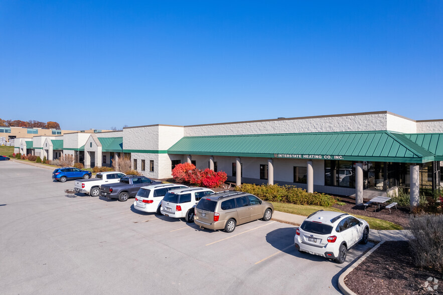 N53W24950 S Corporate Cir, Sussex, WI for lease - Primary Photo - Image 1 of 9