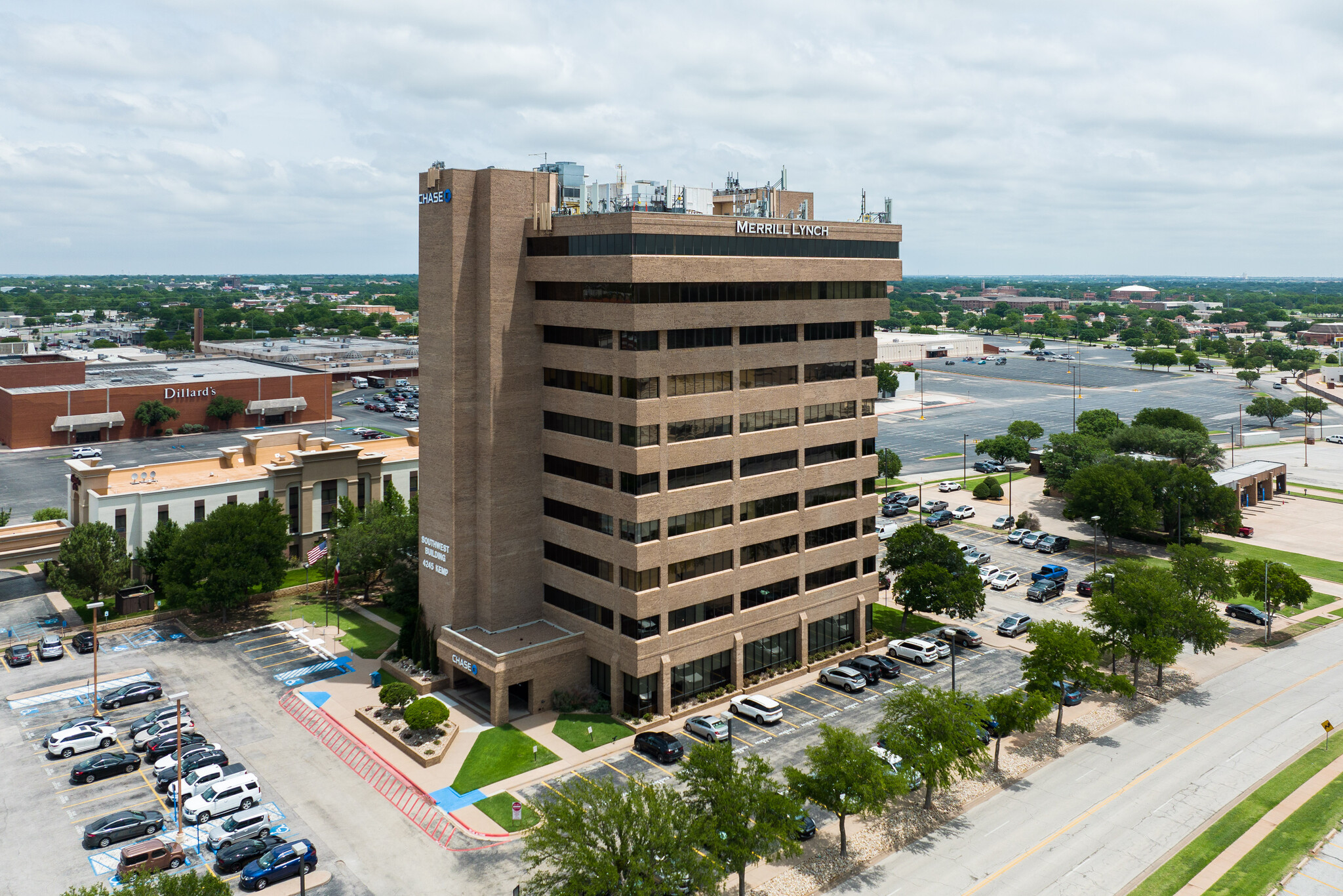 4245 Kemp Blvd, Wichita Falls, TX for lease Building Photo- Image 1 of 14