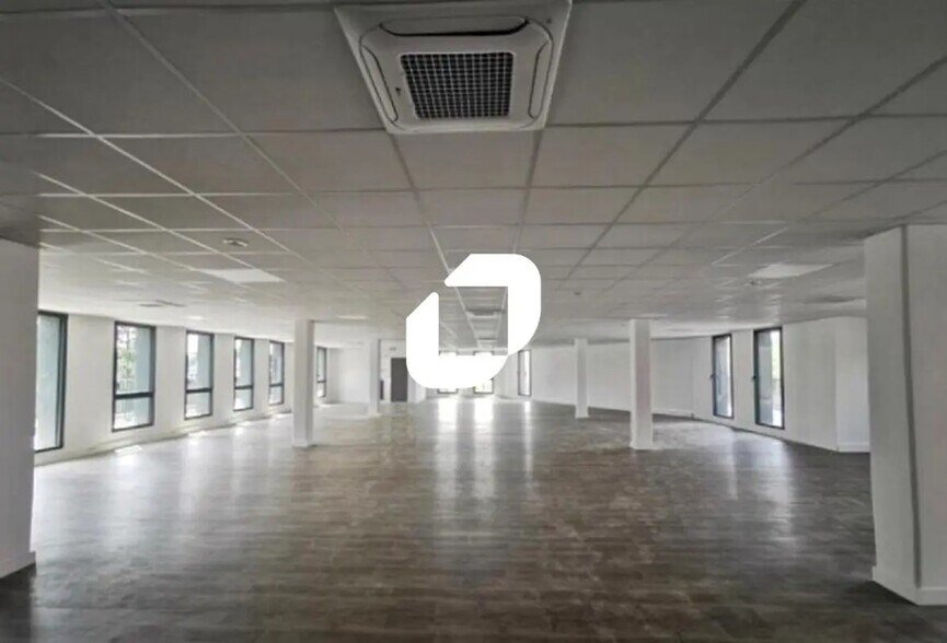 Office in Marcq-en-Baroeul for lease - Building Photo - Image 2 of 6