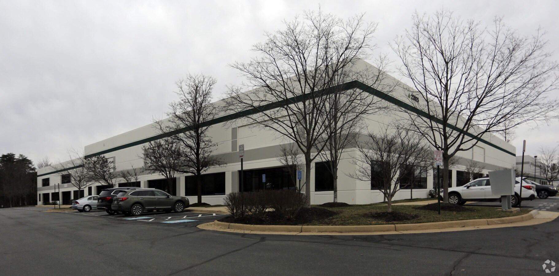 22825 Davis Dr, Sterling, VA 20164