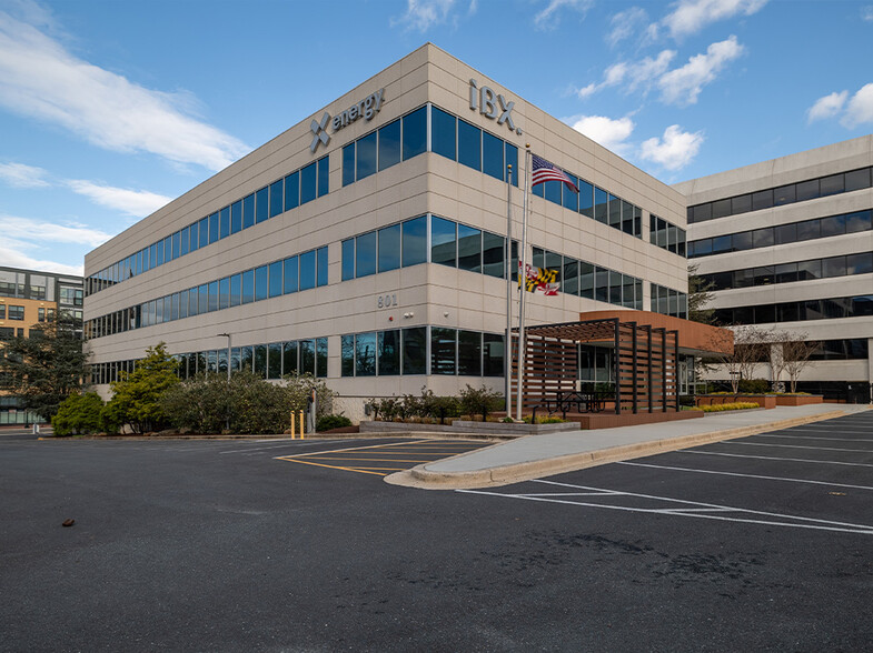 801 Thompson Ave, Rockville, MD for lease - Building Photo - Image 1 of 17